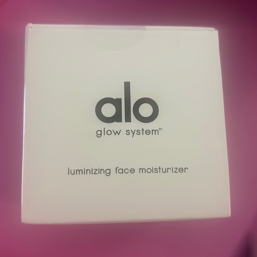 alo glow system luminizing face moisturizer​​​​